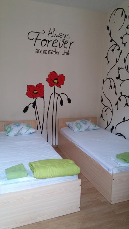 Cheap & Good Apartments Riga Bagian luar foto